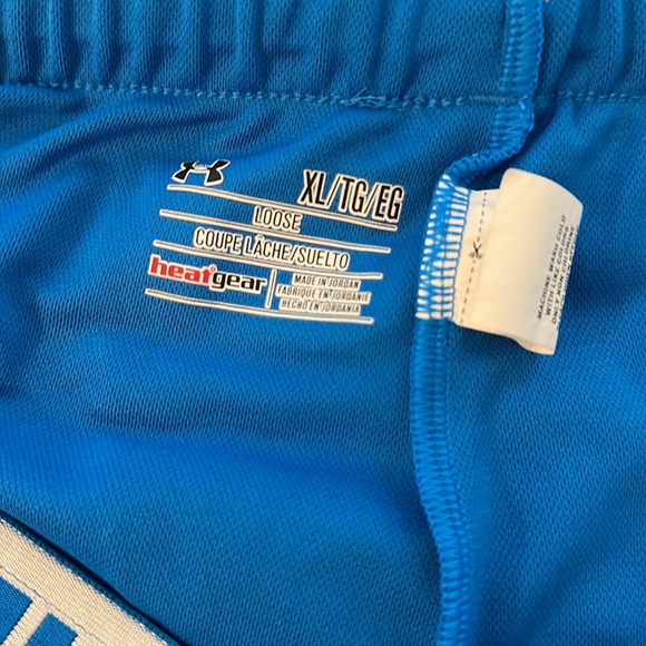 Under Armour - Running Shorts XL - Picture 3 of 3